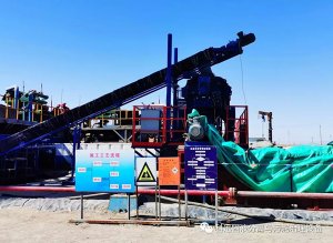 新疆克拉玛依玛湖油田含油污泥处理系统案例现场